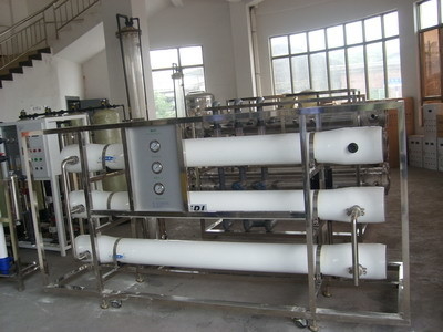 Stabilimento di trasformazione messo in recipienti di osmosi inversa dell'acqua del pozzo trivellato 10m3/H