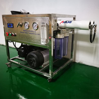 Pianta di desalificazione dell'acqua di mare del watermaker di osmosi inversa di desalificazione dell'acqua di mare mini