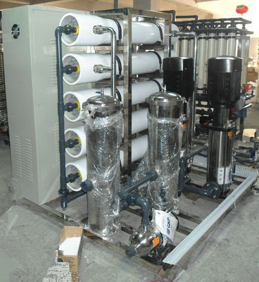 Vetroresina 10kw materiale della pianta del RO di osmosi inversa di desalificazione 100TPH