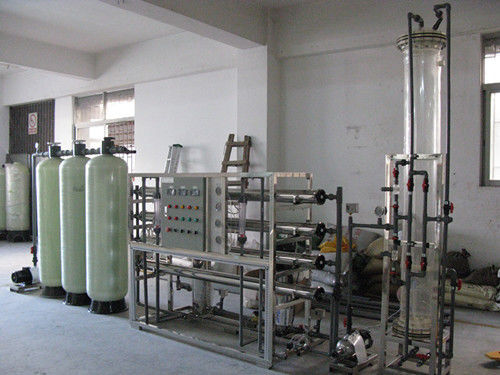 3KW ha deionizzato i sistemi a acqua, Ion Exchange Resin Filter recupero di 75% - di 60%
