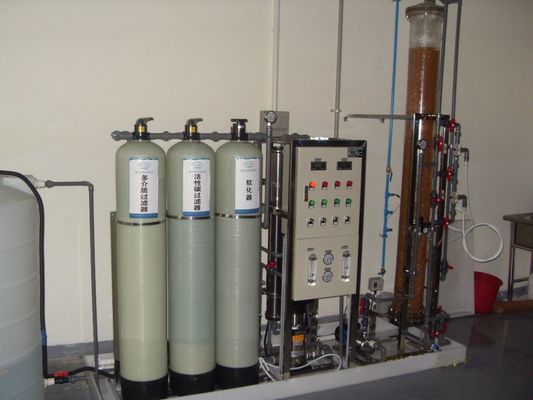 3KW ha deionizzato i sistemi a acqua, Ion Exchange Resin Filter recupero di 75% - di 60%