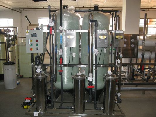 600KG sistema a acqua deionizzato laboratorio, impianto per il trattamento delle acque di demineralizzazione di FRP